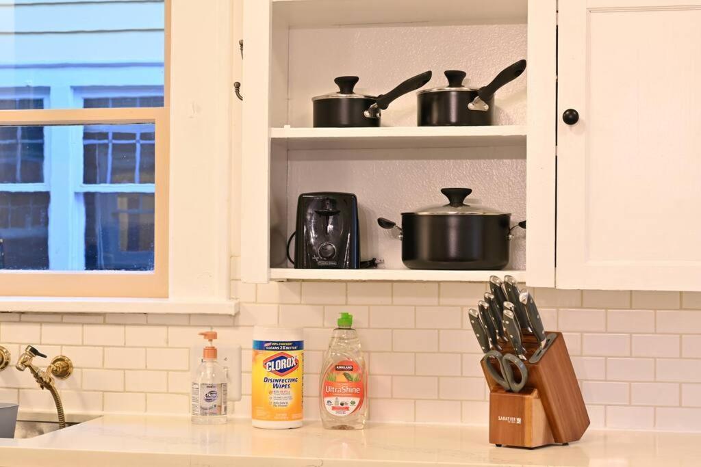 U-District Warmth 8 Mins Walk To Uw Villa Seattle Bagian luar foto